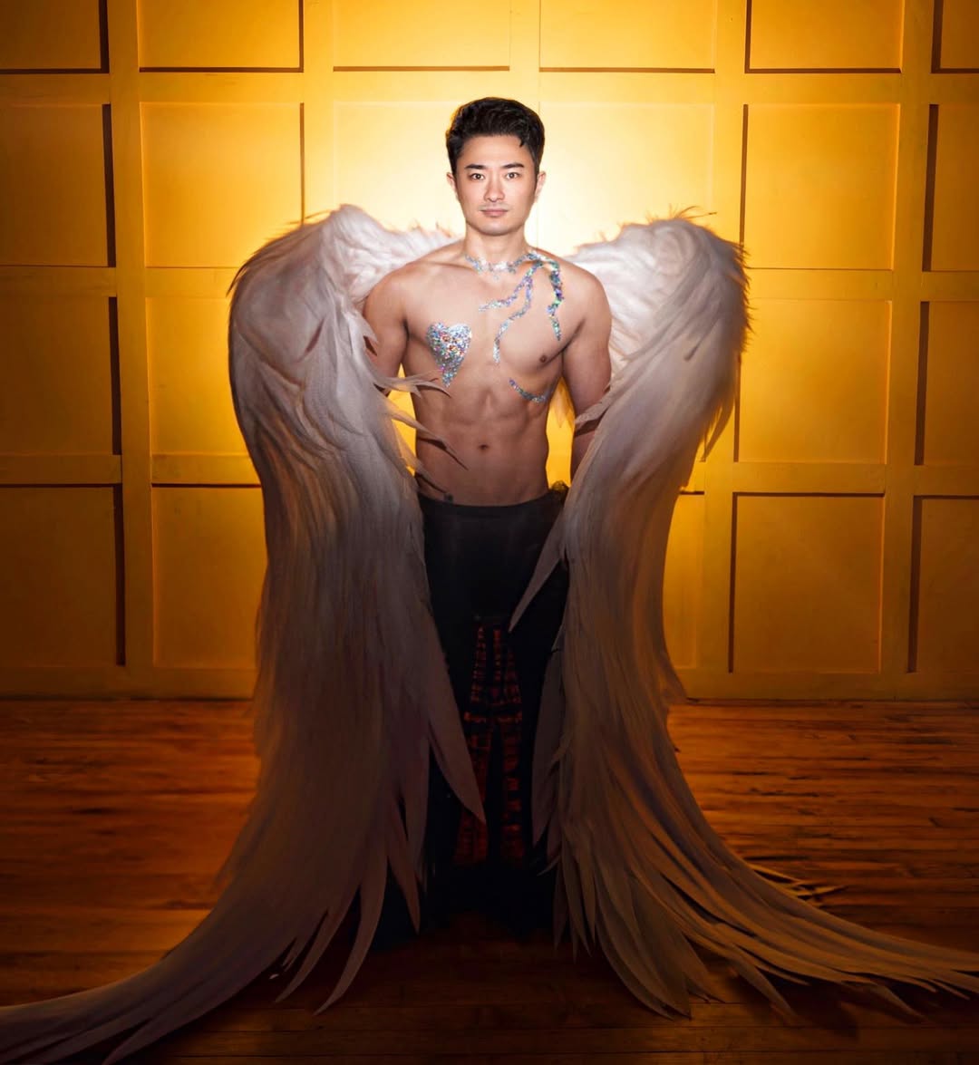 So gay. ๐๐๐ผ๐ณ๏ธโ๐
(๐ธ: @baldmanarchives @kmdeco_creative)
#markdicanzo #nyc #photogrpahy #nycphotography #gay #korea #๐ฐ๐ท
