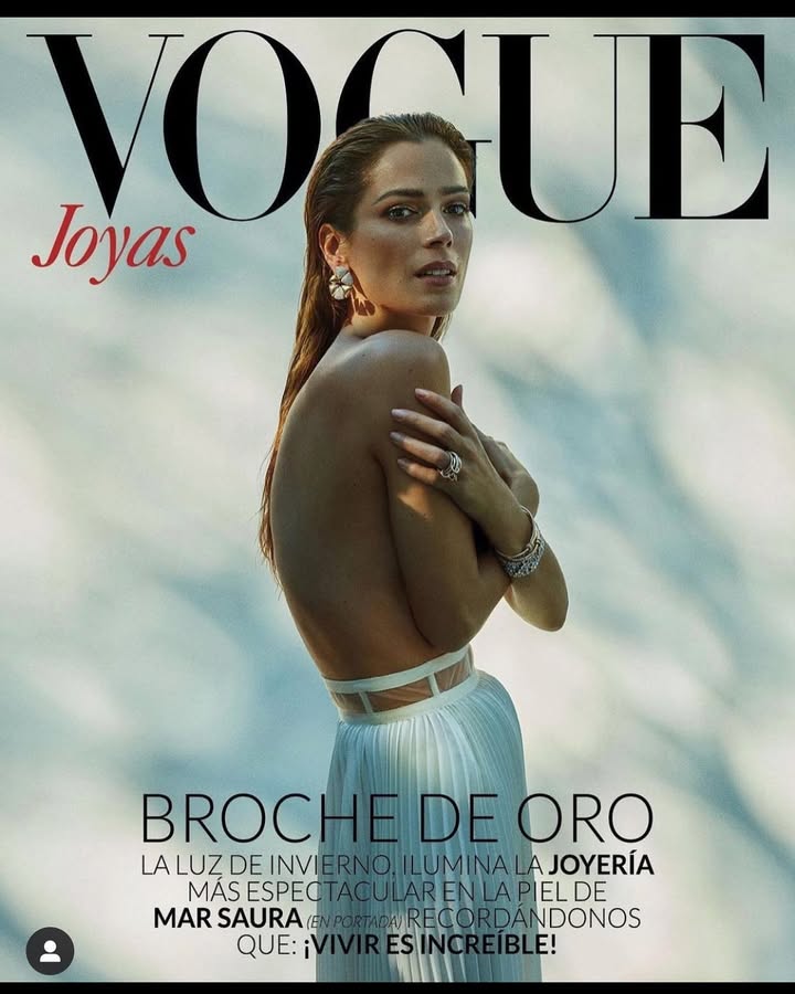 Hoy os comparto esta portada para @voguemexico
Es una de mis preferidas 💃🏻
#viviresíncreible