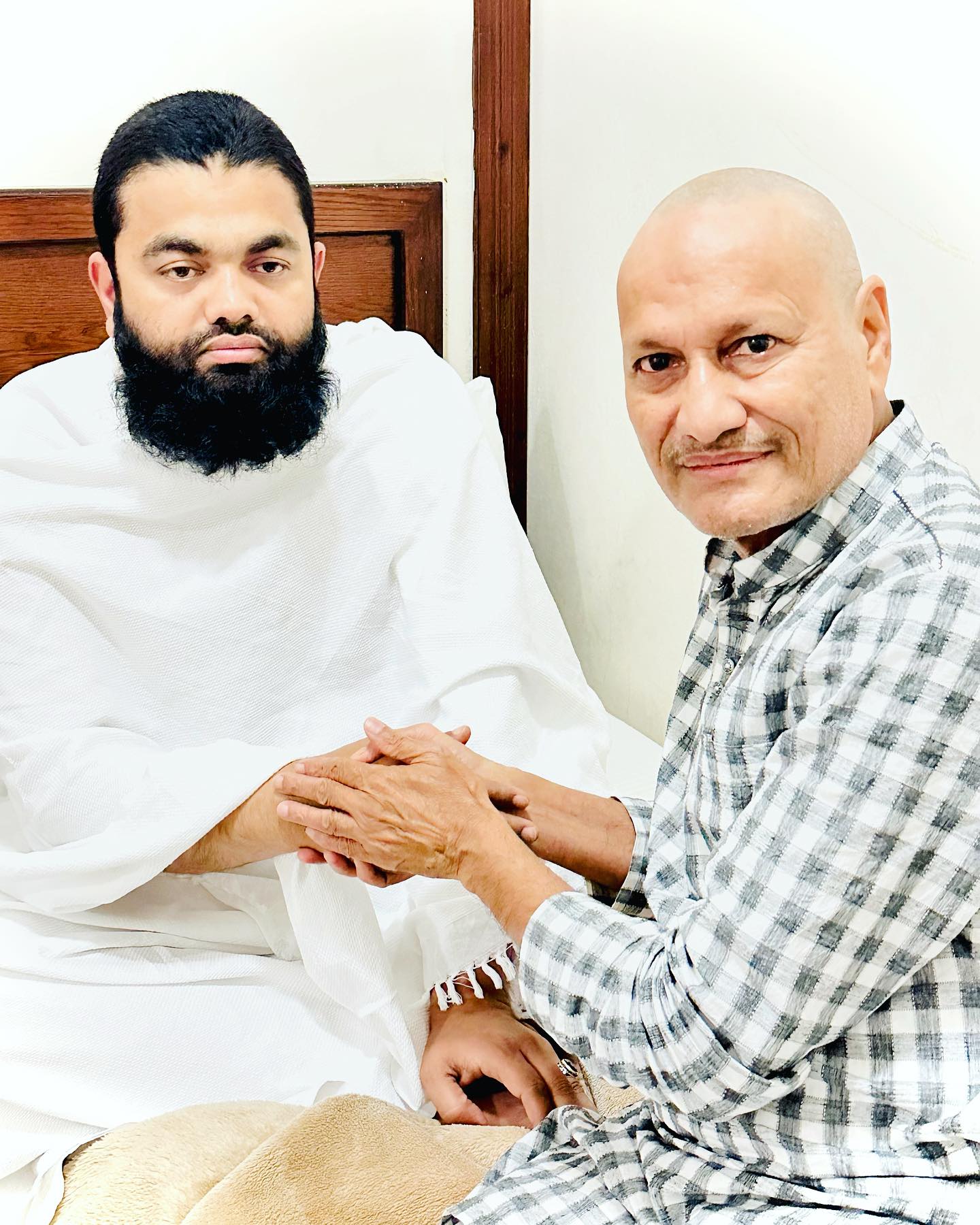 Alhamdolillah aaj Sayyed Amirul Qadri sahab qibla se mulakat ho gay❤️ #mashaallah #shayedaminulqadri #macca #saudiarabia #shareefparwazofficial