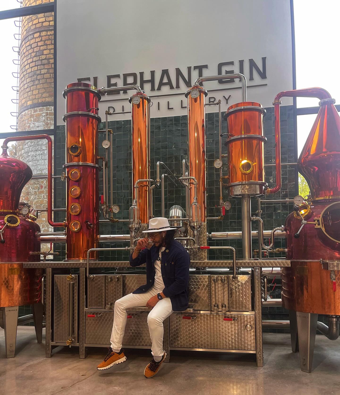 @elephantgin makes it their mission to make a difference for the planet and for elephants.
Not only do they put the people and planet over profit by their sustainability measures in the distillery, they also put 15% of the profit from every bottle toward elephant conservation.
#elephantgin #gin #tasting #distillerytour #kinsalewinespirits #sustainability #environmentallyfriendly #savetheelephants #savetheplanet #giveback #vintegrity #drinks #samples
Find out more on their website elephant-gin.com