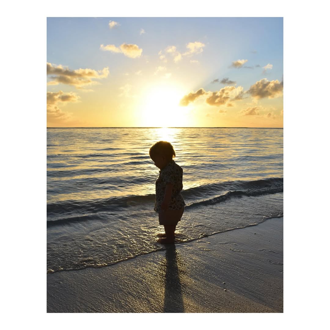 Just a little man pondering the big questions like “why can’t I drink my dad’s beer?!”
#reflecting #rarotonga #sharingiscaring #bigfeelings
