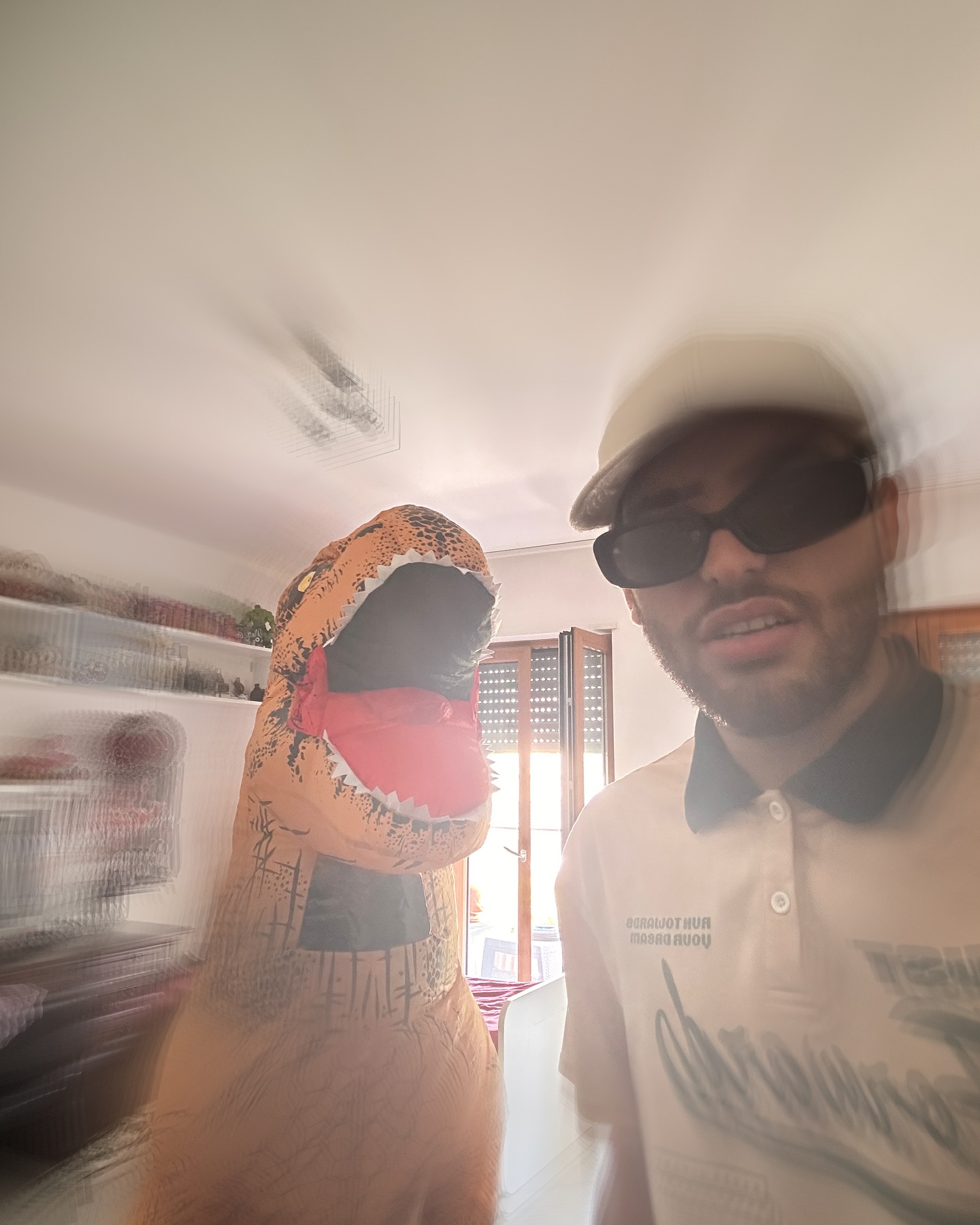 “Non mi dire” sono risorti i dinosauri 🦖
