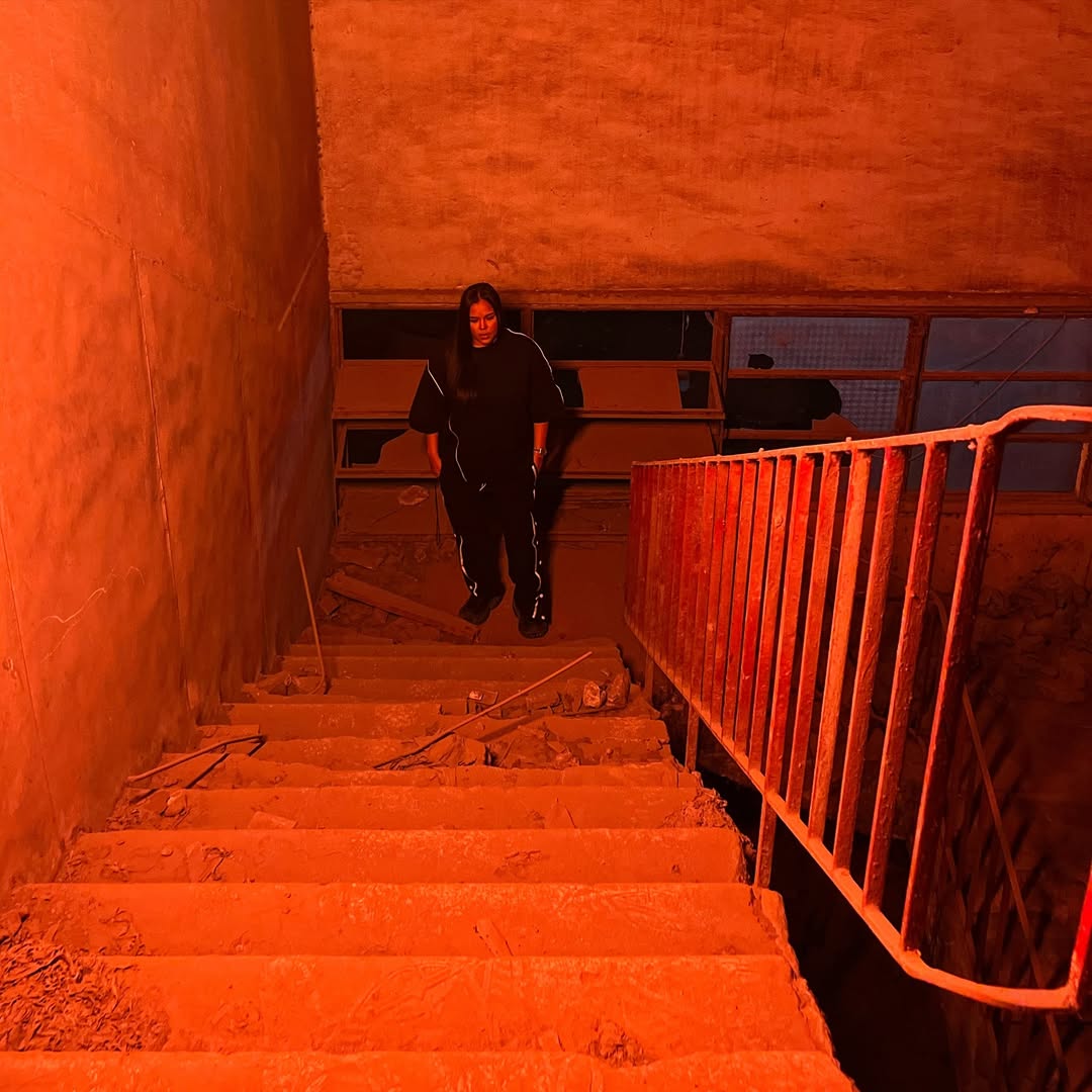 No elevator,u have to take the stairs ! 🫂