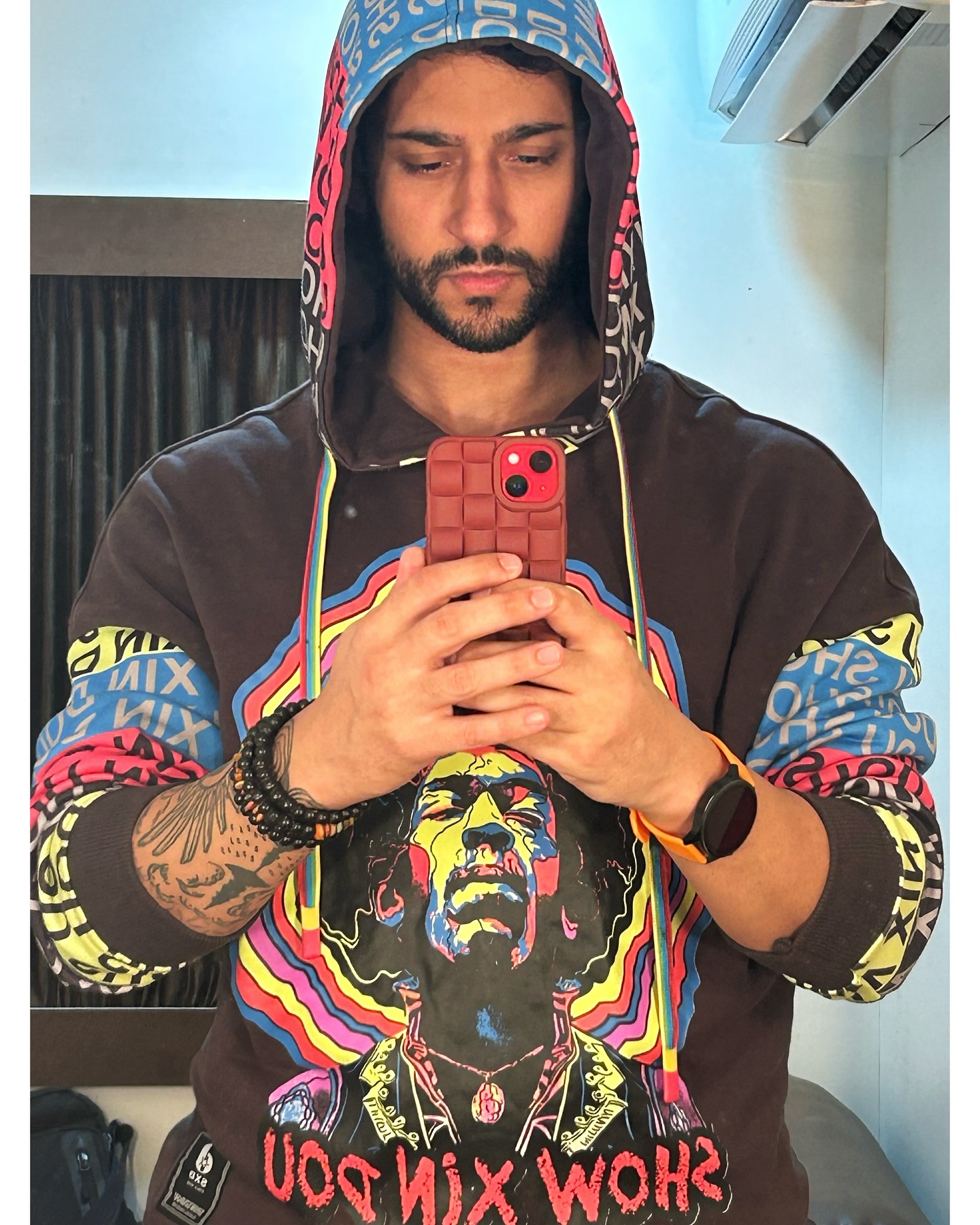 I really like this hoodie! What do you guys think? ❤️
