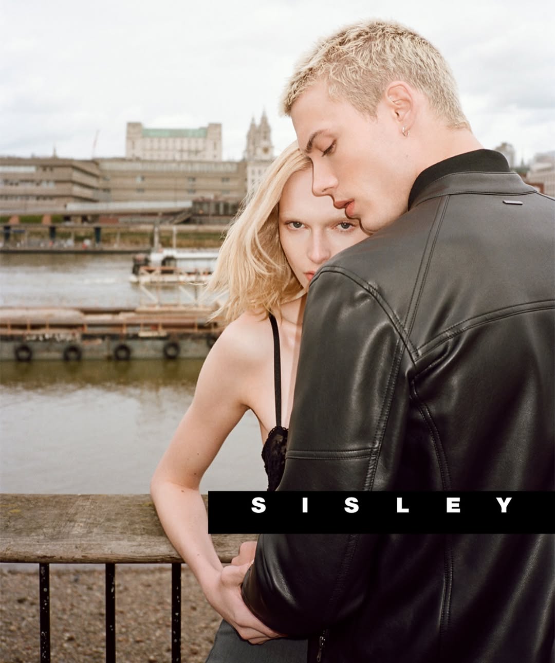๐๐ป@sisley FW 24/25 Campaign
creative director @geelherme
photography @pierreangecarlotti
styling @helenatejedor
make up @daniel_s_makeup
hair @louisghewy
video @bakerphotos1
set Jack Appleyard