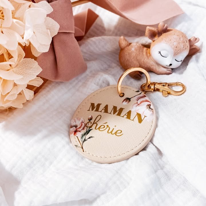 La fête des mamans tombera le 26 mai cette année, le même jour que l’anniversaire de ma deuxième petite poupée 🥰
Et vous ? Est que l’anniversaire de vos minis tombe également un jour spécial ?
Toute la collection est à retrouver sur le e-shop www.mademoizellep.fr ou en boutique
#fetesdesmeres #ideecadeau #cadeauoriginal #cadeaupersonnalisé #cadeaumaman #personnalisé
#mamanjetaime #amour