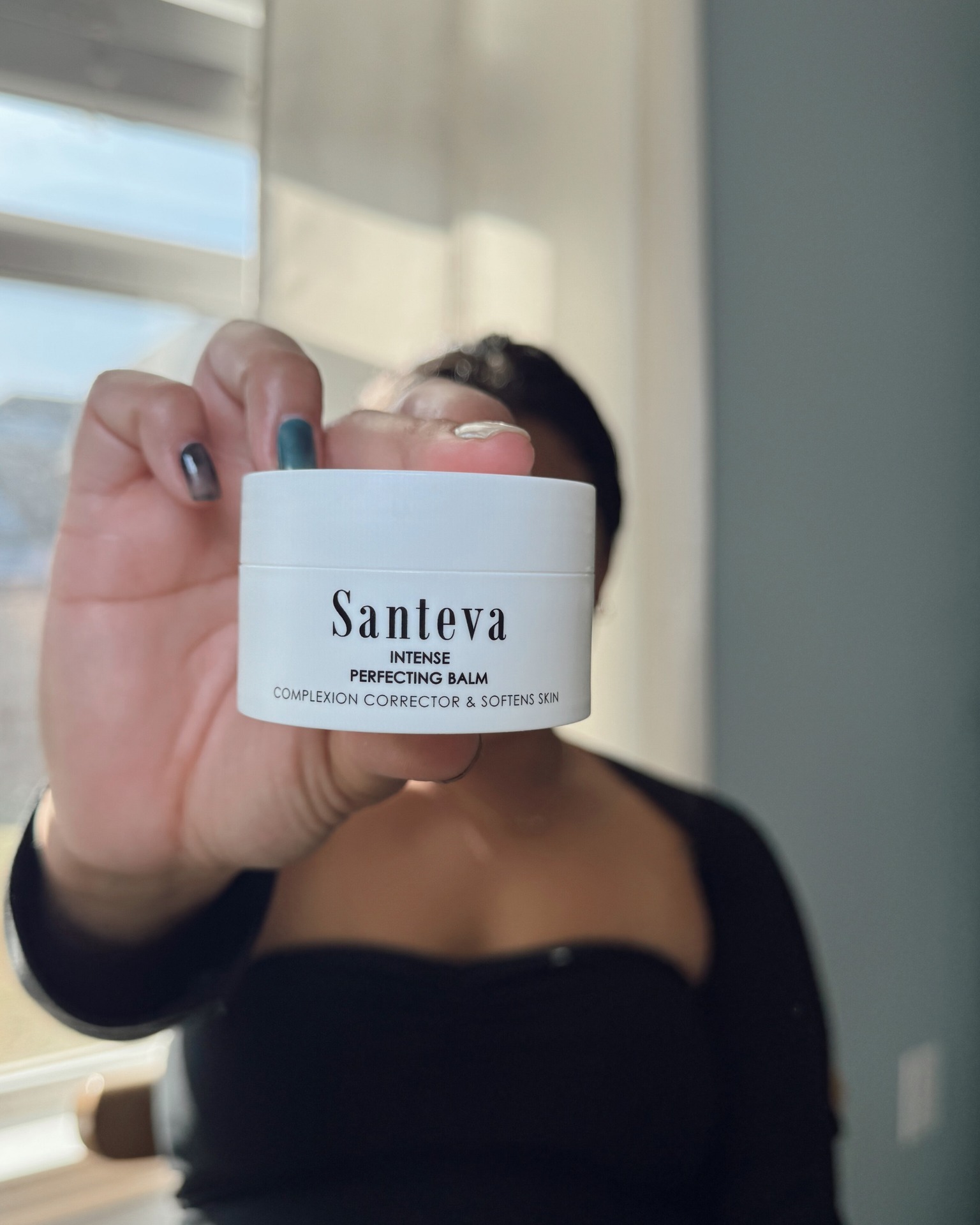 Stubborn dark spots? Meet the powerhouse balm your skin has been waiting for.
Our Intense Perfecting Balm is packed with brightening and nourishing ingredients designed to target every kind of hyperpigmentation—from melasma to age spots. Here's what makes it magic:
✨ Glutathione & Kojic Acid – fade dark spots and even skin tone
🌿 Alpha Arbutin Extract & Sepi white – safely lighten discoloration
🥕 Carrot Extract & Pink Dandelion Flower – rich in antioxidants to protect and rejuvenate
💧 Hyaluronic Acid & Vitamin E – deeply hydrate and repair the skin barrier
🌊 Sea grape Caviar – boosts skin elasticity and smoothness
🌸 Angelica Dahurica – a natural brightener to enhance your glow
🌼 Vitamin B3 (Niacinamide) – reduces inflammation and supports even tone
Your glow isn’t gone—it’s just waiting to be revived.
👉 Ready for your skin’s perfect comeback? Tap the link in bio and glow with confidence!
#santeva #santevabeauty #organicskincare #skinbrightening #hyperpigmentation #crueltyfree