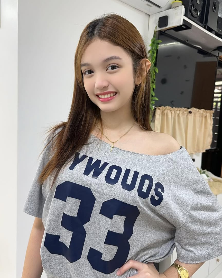 May kamukha ba akong artista?? Sa tingin nyo? Comment down..😁