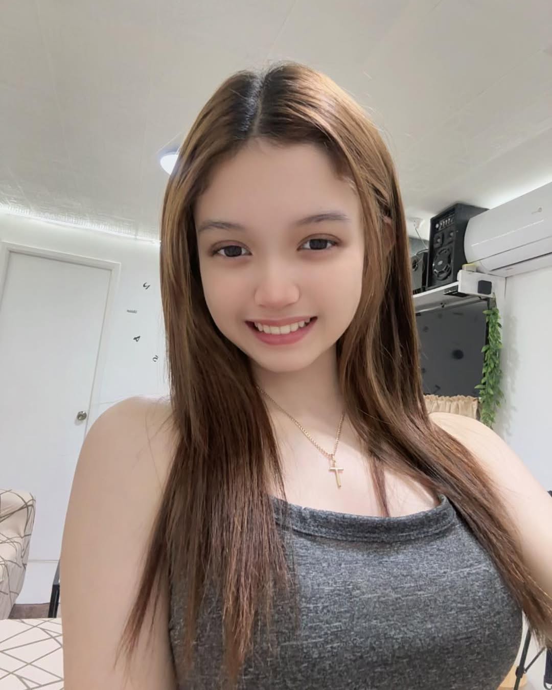 Ngiti ng walang pasok bukas..😃
Sa inyo din ba??🤗