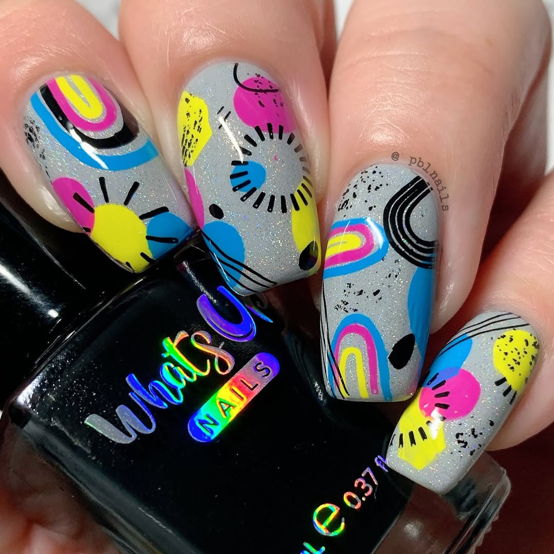 🖤 Bold and bright! @pblnails created these amazing abstract neon nails using our best-selling black stamping polish, Neither Noir ($8.95 USD)! This ultra-pigmented polish is perfect for crisp lines and high contrast designs — a must-have in every nail artist’s kit.
Find it now at WhatsUpBeauty.com (link in bio) — we ship worldwide from the USA! 🌍📦
#WhatsUpNailsNeitherNoir #NeonNails #AbstractNailArt #NailStamping #IndieNailPolish #StampedNails #NailDesign #BoldNails #NailArtGoals