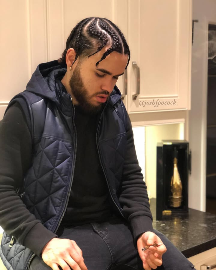 Back home smoking legal🔥 What’s the point of having your own crib if you can’t ball up in it🤷🏻♂️ Never settle for mediocrity, if you wanna be a savage you can’t be average💯