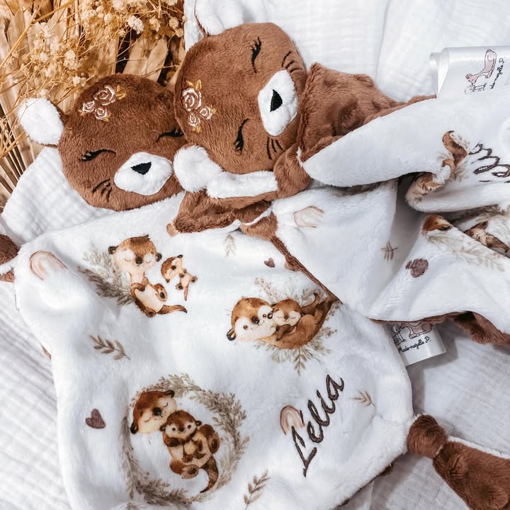 Mon doudou 🦦
Ça me fait chaud au cœur de le voir si souvent dans vos commandes en ce moment 🥰
Et l’association avec ce tissu assorti on en parle ? 🤩
