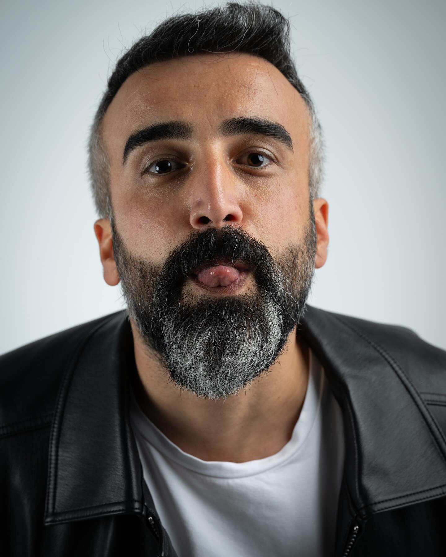 Headshot 2024 @tarikk.tosun 📷