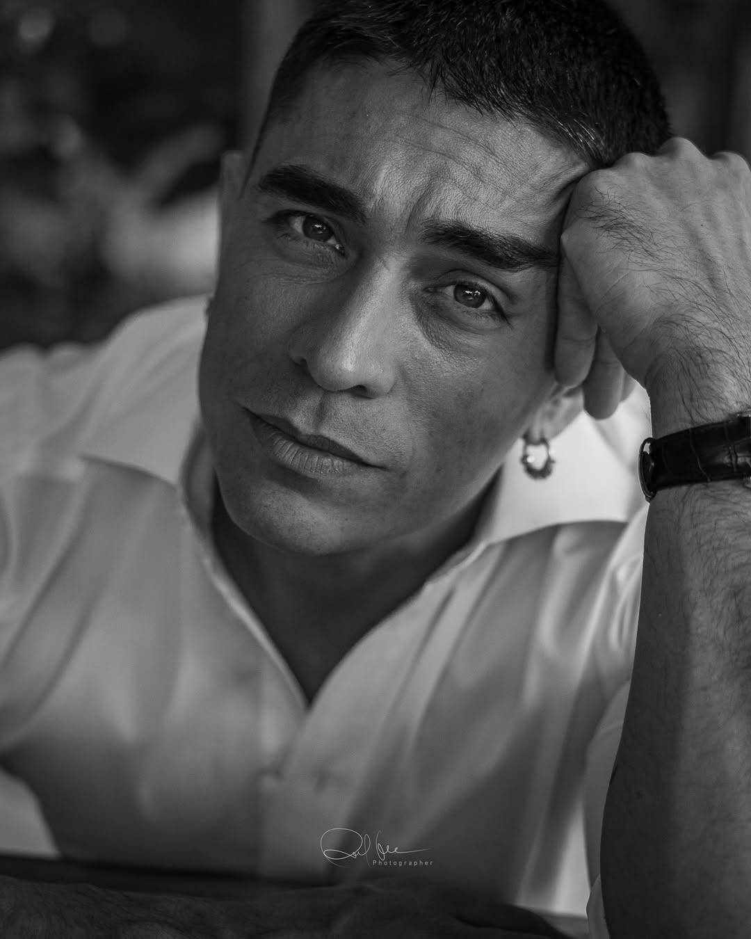 Qualche altro scatto di Simon
Scrivetemi i vostri commenti qui sotto!👇
Model @rizzoni.simon
Mua @idlmakeup
Assistant @valery.evenstar
Location @serra_restaurant
Light @godoxlighting
Lens @sonyalpha
#portraitphotoitaly #portraitphotography #portrait #portraitmood #portrait_shots #portraitpage #portrait_perfection
#menphotography #menportrait
#menportraits #menphotographer
#menfashion #menportraitphotography
#menphotoshoot #blackandwhite
#blackandwhitephoto
#blackandwhitephotography
@goconnectsocial #goconnectsocial