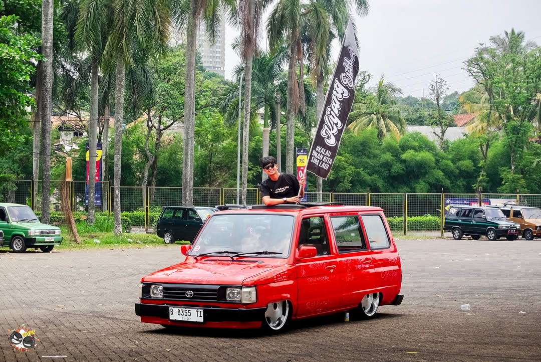 kalau bukan kita siapa lagi ✌🏻
🚘 @berry_137
📷 @bbomproject
#kijang #kijangesthetic #carenthusiast