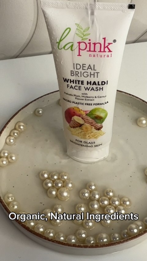You have to try this @lapinknatural Natural Ideal Bright White Haldi Face Wash, crafted with Kakadu Plum, Mulberry, and Cactus Flower Extract Facewash
#SelfLove #SelfCare #facewash #mulberry #cactus #flower #gentle #cleanser #glowingskin #instagood #instaviral #musthave