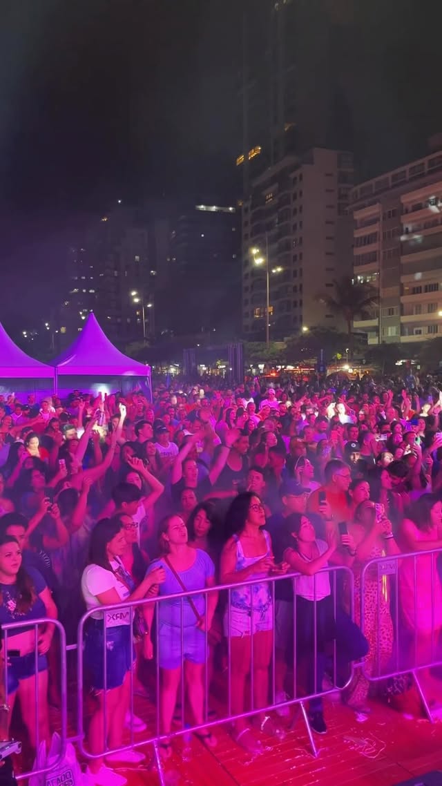 Ainda sobre o show da abertura do verão/Natal 2024/2025 de Balneário Camboriú, foi um sucesso, uma alegria, um sentimento de gratidão a toda minha equipe, a @prefeituradebc a @secturbc e principalmente a TODO ESSE MAR DE GENTE QUE VEIO PRA PRESTIGIAR O MEU SHOW, OBRIGADO, AMO VOCÊS!!! 🙏🏻❤️🏆🥇👏🏼👏🏼👏🏼👏🏼👏🏼 #natal #verão #festa #balneariocamboriu #alegria #sertanejo #praia #sol #amor #santacatarina #anonovo #bc