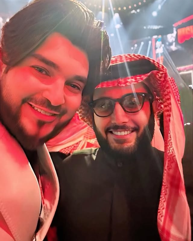 ليلة استثنائية تاريخية في عالم الترفيه .. خالص الشكر والتقدير لمعالي المستشار @turkialalshik
.
.
.
.
.
.
Event: @riyadhseason @ringmagazine
Outfit: @hitesh.khemani @giannagiacca12
Serves: @misktravel.sa
.
.
#Riyadhseason
#BoulevardRiyadh
#Ksa #jeddah #rotana
#Benchmark
#international_fashion_week_dubai
#dubai_fashion_week
#عمرو_دياب_الهضبه #الهضبة #منتدى_الإعلام_العربي #انغامي #الكونغرس_العالمي_للإعلام
#ArabMediaForum
#atlantistheroyal #diafa #dubai #visitdubai
#uae
#mydubai
#هيئة_سياحة_دبي
#دبي
#expo2020
#هيئة_الترفيه
#dxb
#موسم_الرياض
#نوصل_السعادة
#anghami