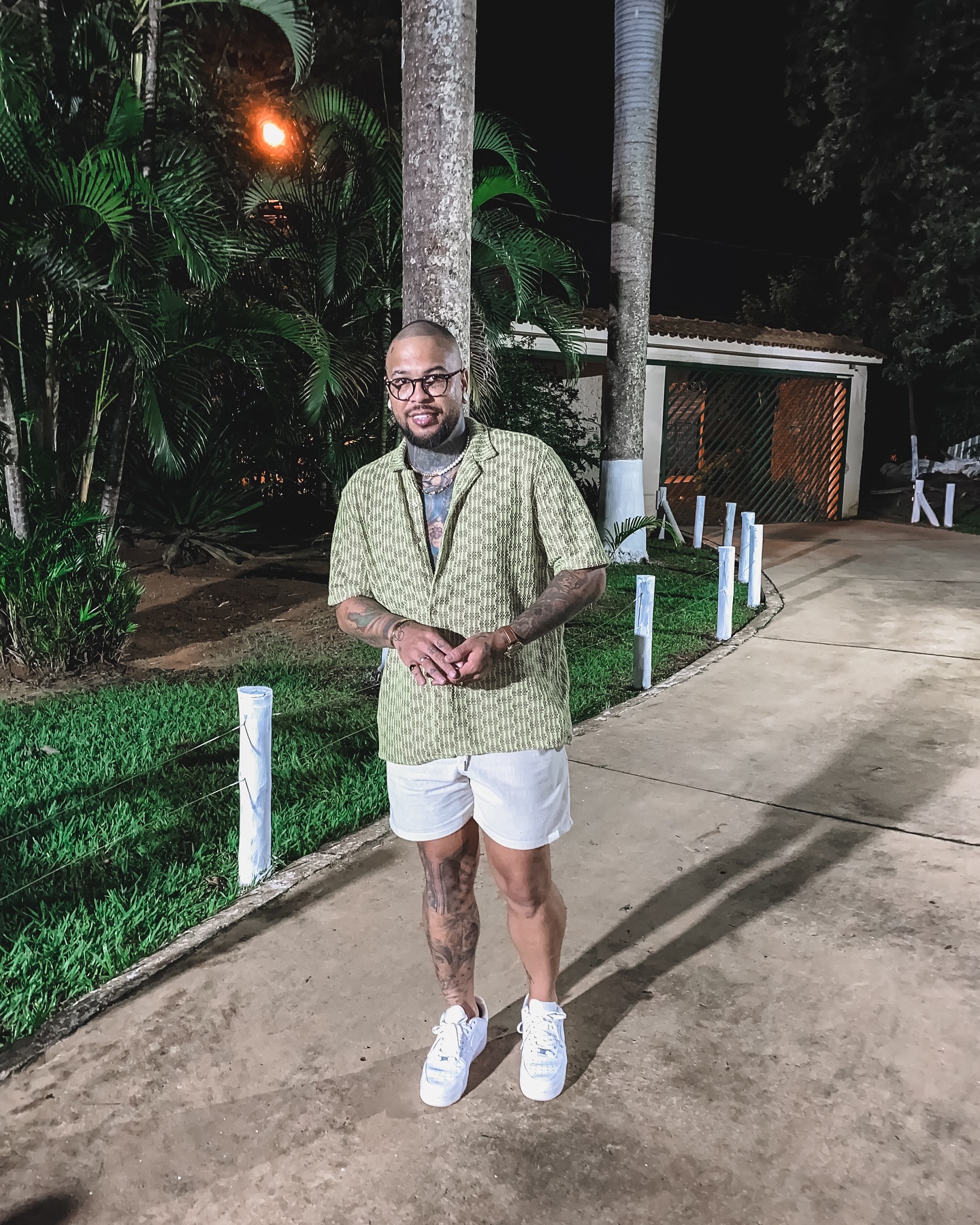 Feliz Natal Deus abençoe grandemente a vida de cada um de vocês , familiares , amigos e fans obrigado por todo amor e carinho 🎄🤍