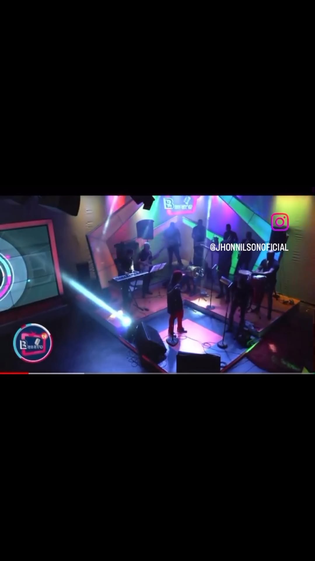 Merengue en vivo, no es un CD es en vivo.