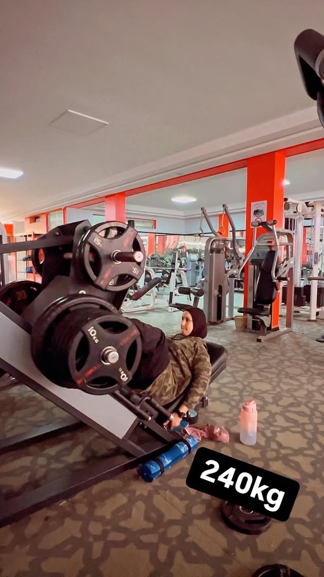Leg day 🏋🏼♀️🦵🏻
#LegDay
#LegWorkout
#LegTraining
#LegDayEveryday
#LegsOfSteel
#Squats
#Lunges
#LegPress
#StrongLegs
#FitnessMotivation
#LowerBodyWorkout
#GlutesAndLegs
#QuadsAndHams
#MuscleBuilding
#StrengthTraining
