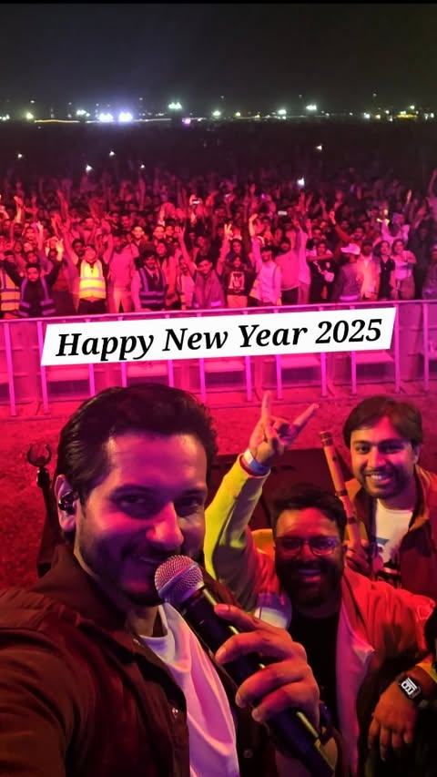 And thats 35K+ Bollywood music lovers from the crowd singing along with us on NYE concert at RAK Al Marjan Islands.
Thanking every single person who sang along and made this night so special. And a massive thanks to my amazing band for their incredible talent and support!
@harryonkeys @musicwithfaraz @fredrosh52
Thank you @visitrasalkhaimah @almarjanisland @lemontreeevents for an unforgettable night.
Wishing everyone a spectacular 2025 !
#NYE2024 #concert#firstpostof2025 #RasAlKhaimah#BollywoodVibes #LiveMusic #Grateful #Blessed #happynewyear2025 #fahmilkhan #fahmilkhanlive #lemontreeevents #musicislife #liveperformance #RAK #raknewyear #almarjanisland #visitrasalkhaimah #LiveMusic #BollywoodNight #RAKAIMarjan #Dubaisinger #Singerindubai #bollywoodsingerindubai