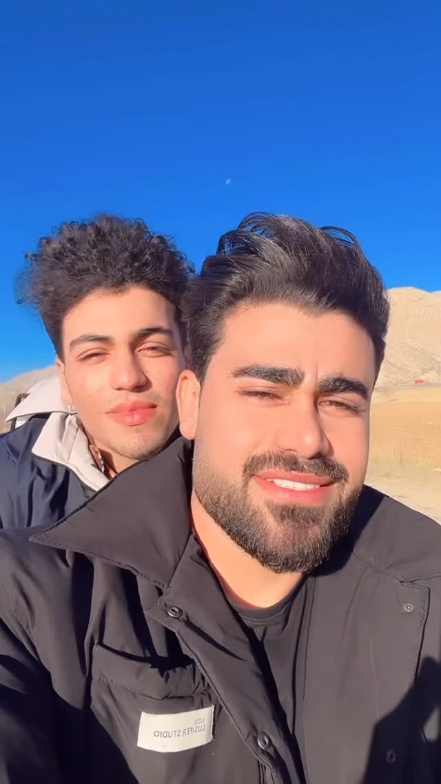 عشق که باشه خطر مفهومی نداره ، سلامتی همه شوتی و موتور سنگین سوارا 😍❤️🔥
بفرست برا رفیق شوتی سوارت 🚗
نظر شما قشنگترین هدیه به منه ، کامنت هاتونو با عشق میخونم 🤍
بازم بچه های با معرفت مرودشت سنگ تموم گذاشتن 🤟🏻
@saeed_mohamadi_music
@mahanmohamadiofficial
#شوتی #شوتیelx #بوشهر #لری #نورآباد #موتورسنگین #elx