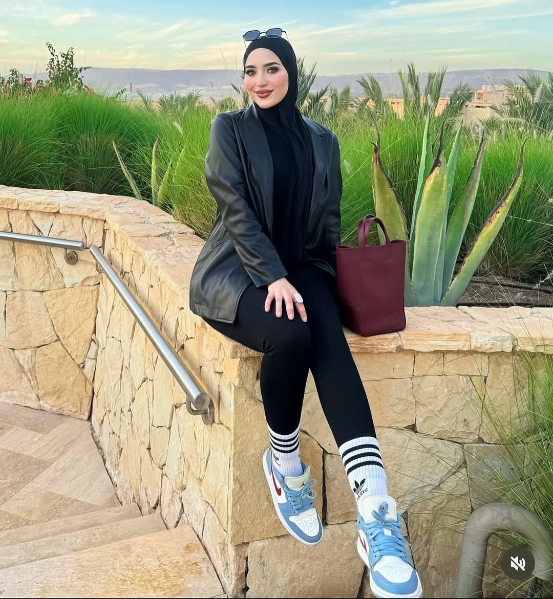 What do you think of her style?
أرائكم في ستايلهاا؟
Yes (👍) Or No (👎)
•
•
•
•
•
🔽🔽🔽🔽🔽
@hijaabi_style
@hijaabi_style
@hijaabi_style
•
•
•
•
•
#hijaberscommunity#fashionstyle#hijaabistyle#modamujer#modafeminina#hijabi#hijaabi#shein#modanisa#modanisa_ar#sheinhaul#fashionstyle#hijabilover#spain#moroccan#algerienne#ırak#tunez#hijabfashion#sheinforall#kiabi#bershkastyle#hijabmodern