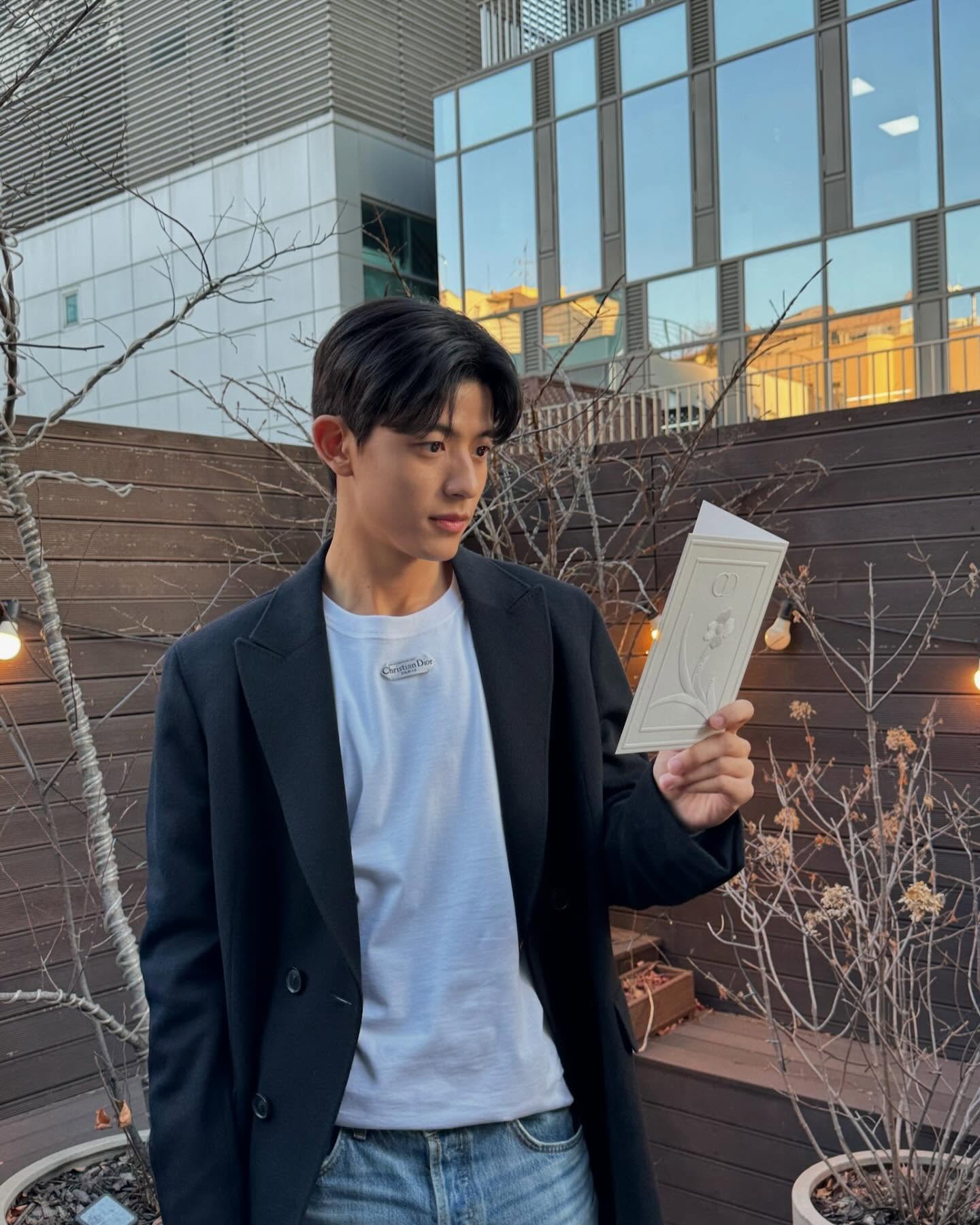 DIOR WINTER 2025 MEN’S COLLECTION - JANUARY 24TH 3:00PM PARIS TIME – TO BE REVEALED ON DIOR.COM
1월 24일 금요일 오후 11시 (한국 시간) 파리 현지에서 열리는 킴 존스의 WITNER 2025 MEN’S 컬렉션이 DIOR.COM을 통해 공개됩니다.
@dior @kimjonesstudio
#Dior, #diorwinter25