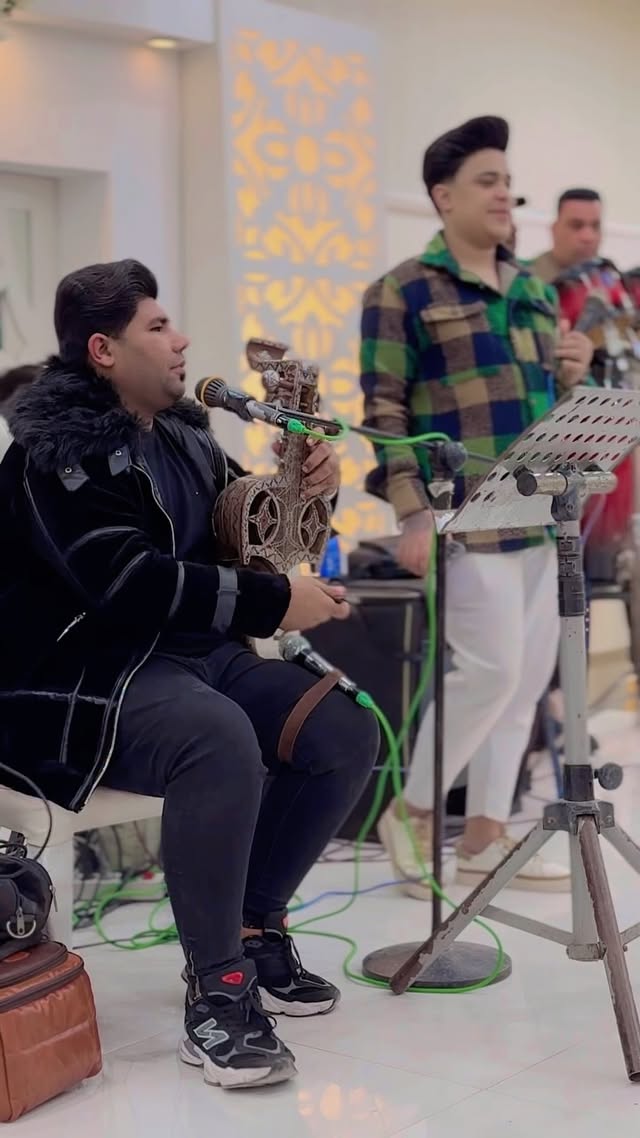 سلام و درود رفقا✋🏻
اينم يه پست خفن به عشق خودتون💙🙏🏻
اجراي مجلس ديشب سرخون تالار زرين
اجراي آهنگ (دست گلان تي حنايي )تقديم به نگاه پر مهرتون اميدوارم مورد پسند تك تك تون قرار بگيره ولذت برده باشين🩵🔥
اشتراك گذاري لايك كامنت فراموش نشه 🫶🏻🌹
#بندرعباس_میناب_جاسک_سیریک_خمیر_بستک_قشم_رودان_کنگ_هرمز_طاهرویی_کلاهی_کرگان_زوهکی_تیاب_خونسرخ_جناح_کیش_لنگه
#سورو #درگهان