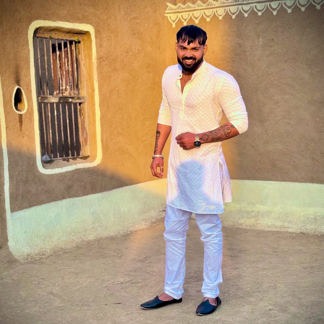Ram Ram ji 🙏🏻
#instafashion #instagood #fashionstyle #fashionblogger #fashionista #trending