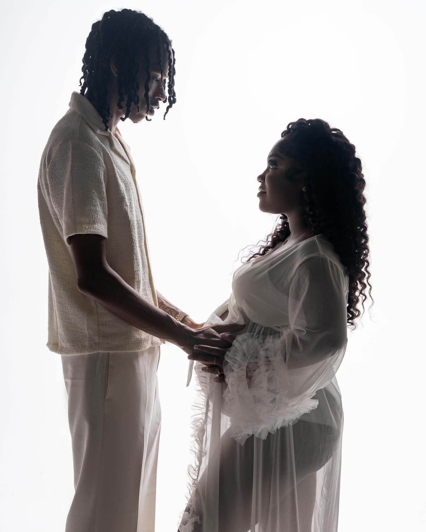 Growing together, loving deeper, and counting down the days until we meet our baby girl. Overflowing with love as we await, our greatest adventure is soon to come. ✨🤍
📸: @dr8nn
MUA: @thebarbislay
💇♀️: @kuredxbeauty