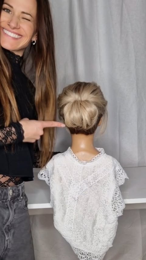 #seistyle #hairstyle #frisuren #frisurenselbermachen #frisurentutorial #frisurendiy #easyhairstyle #frisurendiy #einfachhochstecken #einfachehochsteckfrisuren #easyupdo #frisurenfürlangehaare #hairstylesforlong