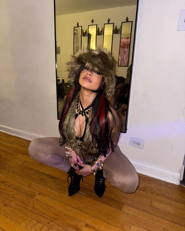 In my promoting my business era ✨✨
#sorjewelry #fashion #stylist #newjewelry #trending #explore #nyc #explorepage #aura #fashionstyle #faith