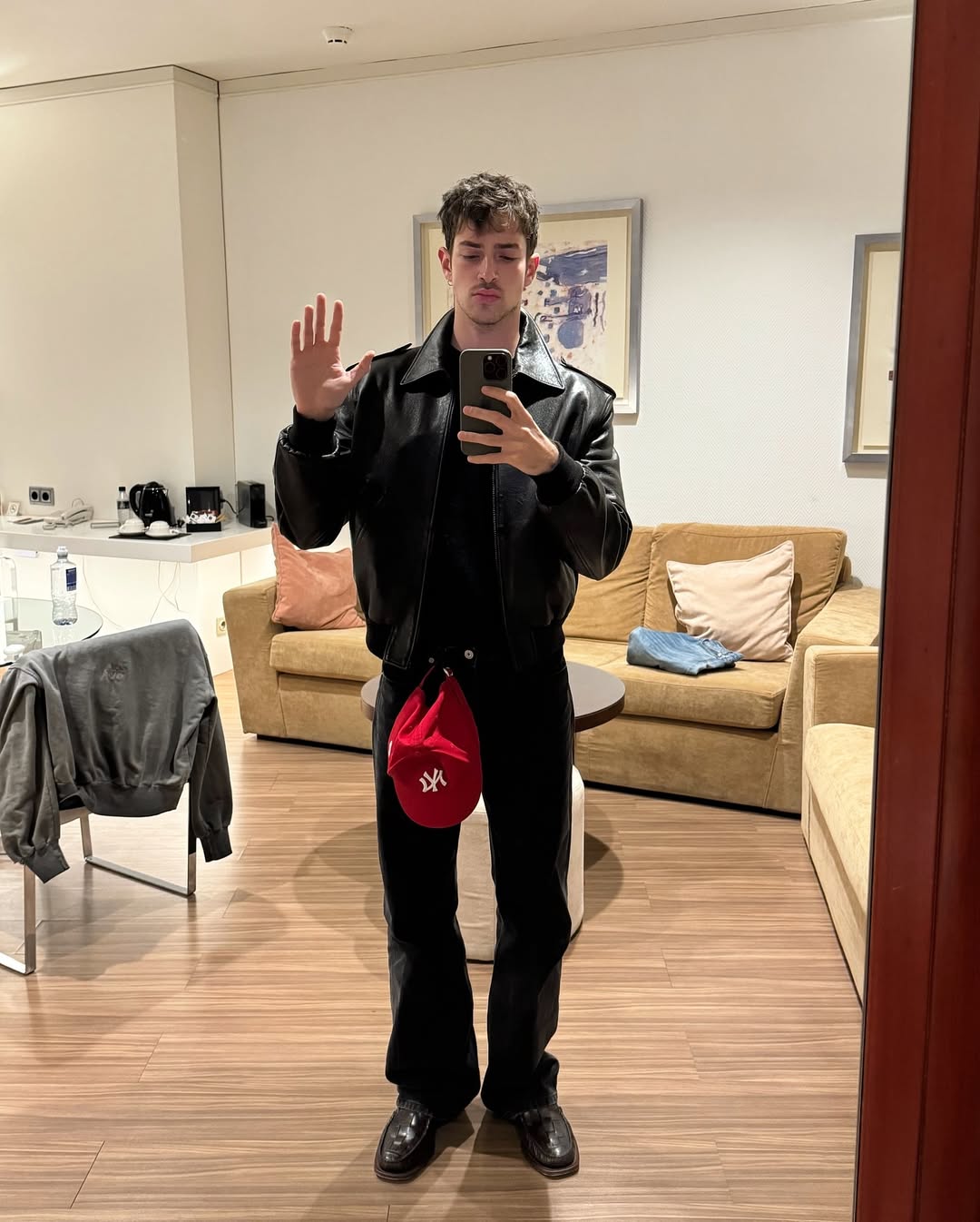🤚🏼❤️