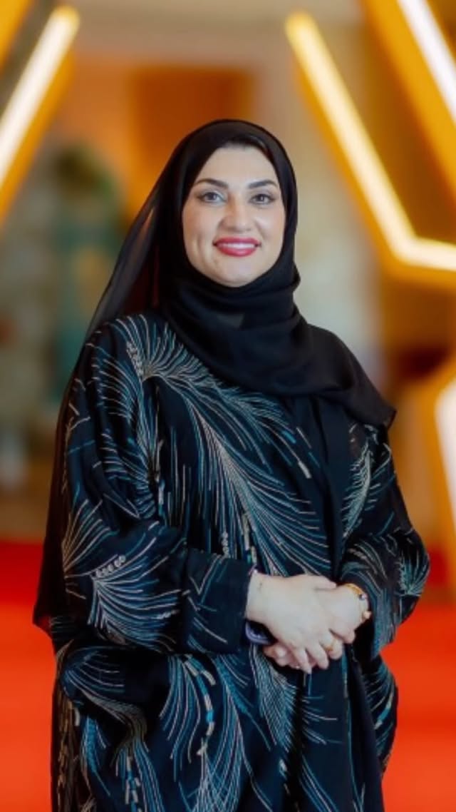 عندما تكون راقياً في حوارك وفي تعاملك فأنتَ تخبر العالم أنك تلقيتَ تربية عظيمة… #انت_نجم #دبي_للاعلام #دبي … تصوير المبدع @alafari__