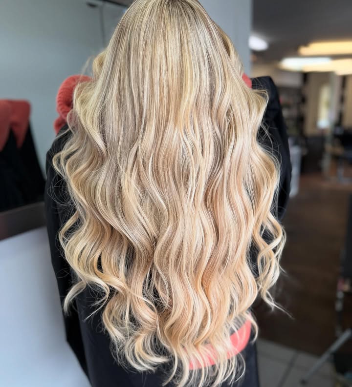 Excuse me 🙊 #goodhairday
#medavita @medavitaofficial @medavitaprofessional #blondehair