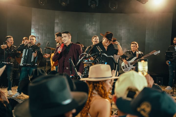 NO SE GANA SI NO ARRIESGAS A PERDER😌🎤#sdlg