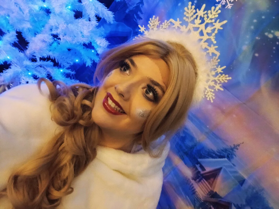 Ich freue mich sehr auf die Premiere von @eismagie.musikshow im @fortunatheater!
Dort als Eisprinzessin Java auf der Bühne zu stehen, ist ein wahrgewordener Traum!❄️💙👸🏼
So viel Arbeit, Vorbereitungen & Vorfreude in den letzten Wochen!! ❤️🔥
