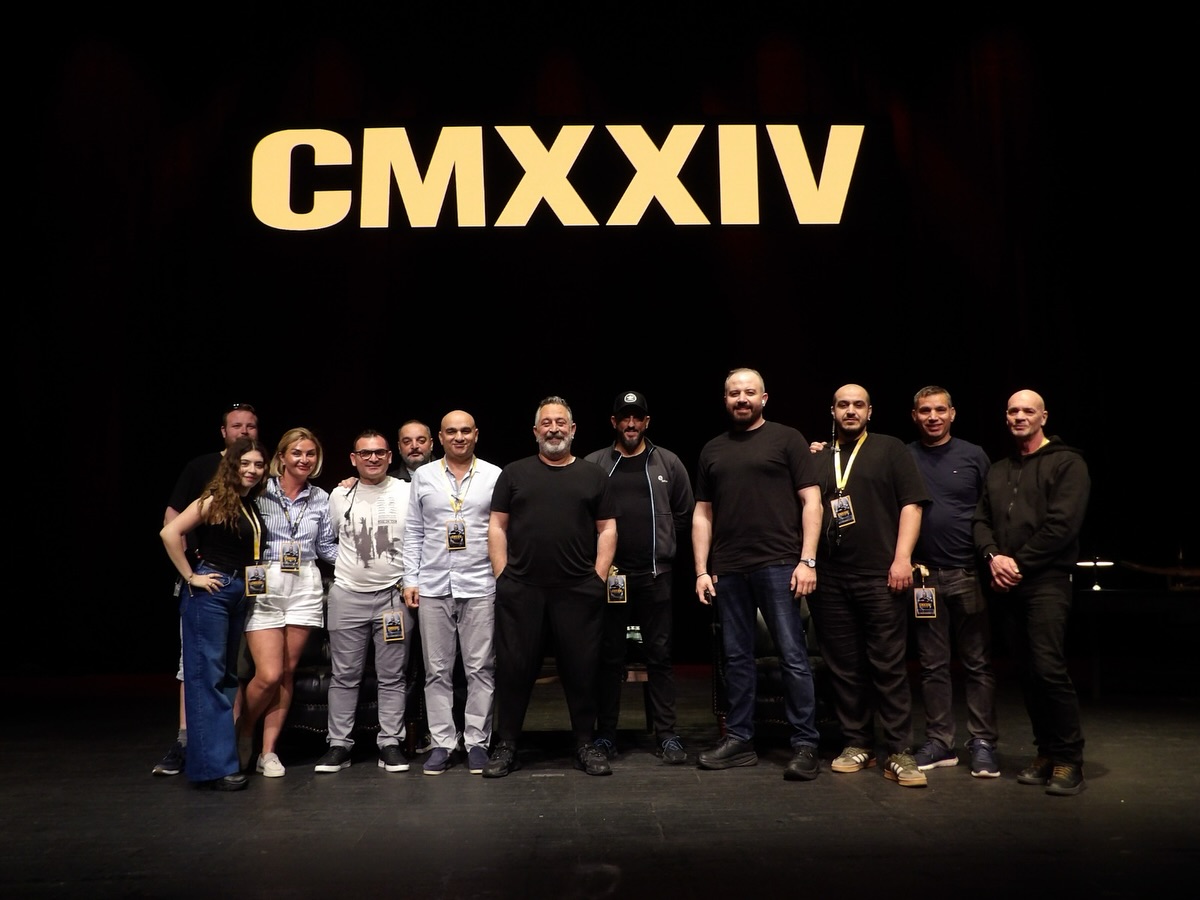 Muhteşem bir Avrupa & Amerika turnesini tamamladık!
9 ülke, 25 şehir ve 29 tam gösteriyle #CMXXIV sevenleriyle buluştu.
Bizi her yerde muhteşem enerjisiyle karşılayan seyircilerimize minnettarız! ❤️
Bu unutulmaz turnede emeği geçen tüm ekibimize, destek veren lokal partnerlerimize ve katkı sağlayan herkese teşekkür ederiz!
Harika bir yolculuk oldu! ♾️
@sahmeranentertainment
@fikirsanat
@europalichtengeluid
📷: @mlhekinci
📽️: @murattahsinceran