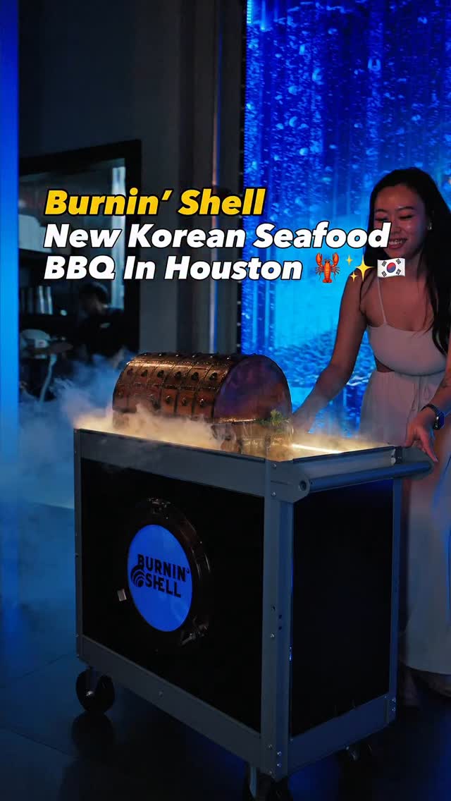 Is this Houston’s first Korean Seafood BBQ 🦞✨🇰🇷? Straight from LA, this spot just opened up in Chinatown and brings a unique seafood experience you won’t find anywhere else in the city. If you’ve been watching When Life Gives You Tangerine 🍊 on Netflix, you’ll understand the obsession with abalone lol and yes, it’s on the menu here. Along with a full spread of seafood options grilled right at your table. Overall I got to try a little bit of everything and enjoyed it. The side really surprised me as they were all very tasty. My favorite was the Korean ceviche, it was flavorful & refreshing. The steamed eggs were perfectly fluffy, and the Korean noodle soup was very comforting.
📍: @burningshell_tx (Chinatown, Houston)
🦪: Abalone
🔥: Steamed Egg
🍜 : Korean Ceviche
🥢: Korean Noodle Soup
🦞 : Korean Seafood BBQ
👇🏼 TAG WHO YOU’RE BRINGING
