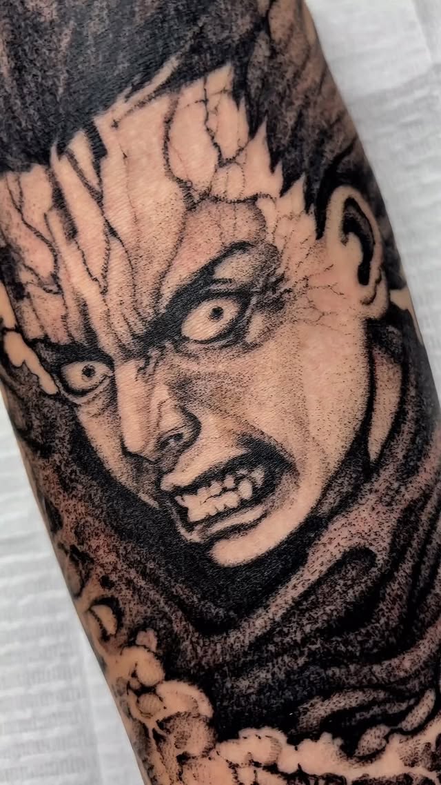 🔥TETSUO🔥“Heh, heh... what’s happening to me? I must be dreaming. Bitchin’. I feel like I can take out the world today”.
.
AGENDA ABERTA!
Para tatuar comigo basta me enviar
•IDÉIA (com referências)
•LOCAL (com foto)
•TAMANHO em CM
(ou circular a área)
Obrigado à todos que apoiam o meu trabalho!