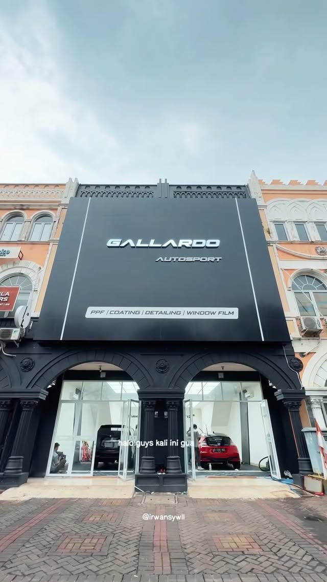 Say no to silau ❌😎☀️ karna sekarang udah ganti ke kaca film anti silau dan panas dari @deluxe_windowfilms pakai JetBlack dengan teknologi UV400 yang bisa tolak panas sampai dengan 99% dan ada fitur night vision, agar visibilitas saat mengendarai lebih terjaga dan aman 👍🏻
Gaperlu khawatir karna ini gelap dari luar tapi tetap terang dan jelas dari dalam ✅ cus buruan langsung ke workshop @gallardoautosport_ karna pelayanannya top banget! 😉🌟
#carenthusiast #gallardoautosport #hondacrzhybrid #kacafilm