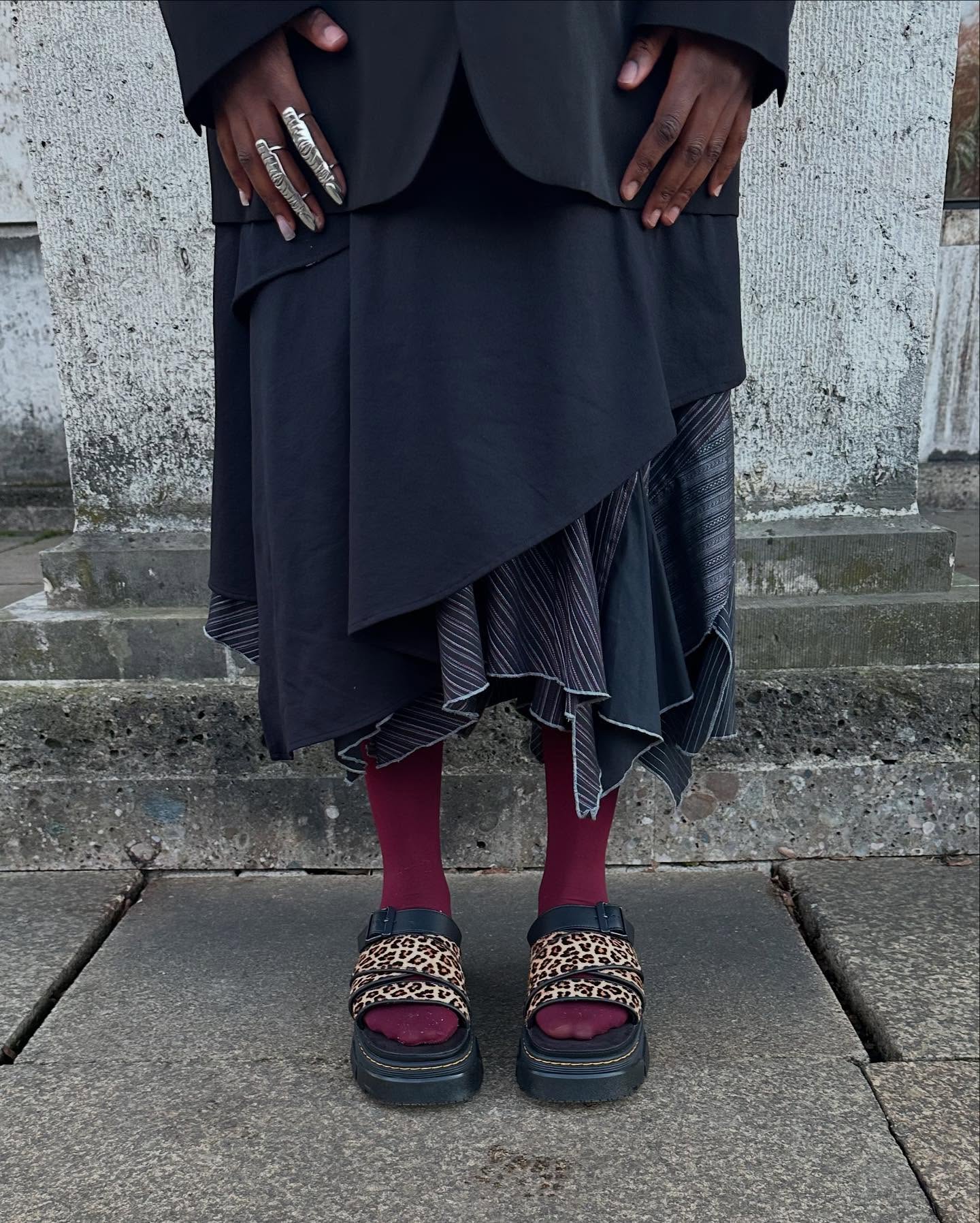 Some shoes walk, mine make a statement | Anzeige
#drmartens #zalando @drmartensofficial @zalando