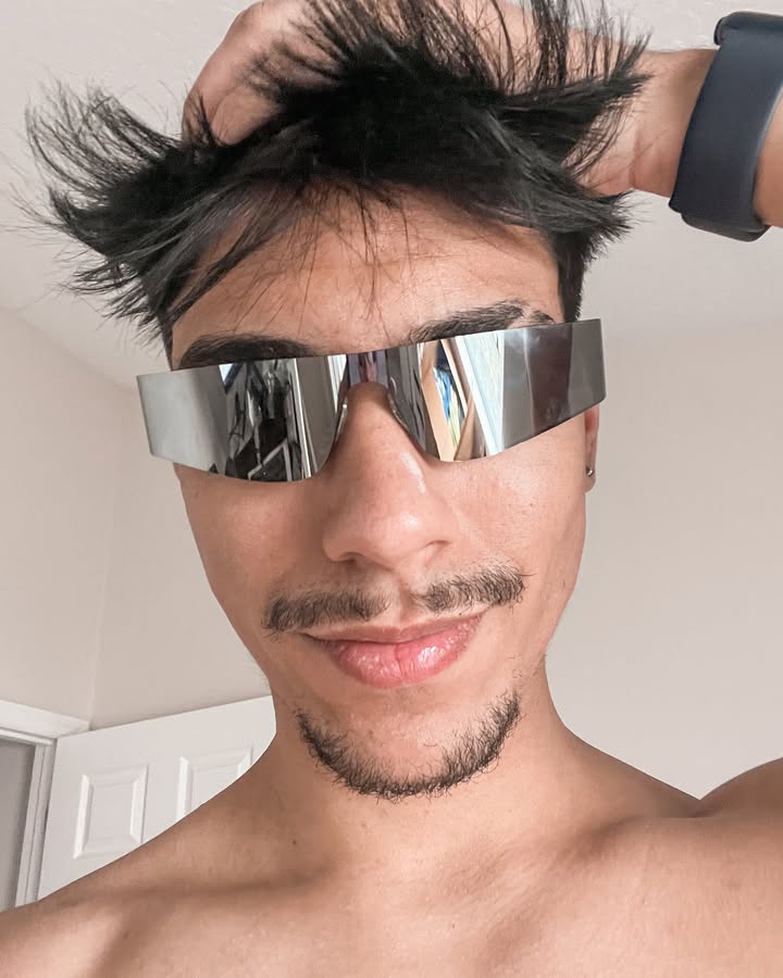 depois de anos sem postar foto, decidi dar uma aparecida por aqui 😎👍🏽