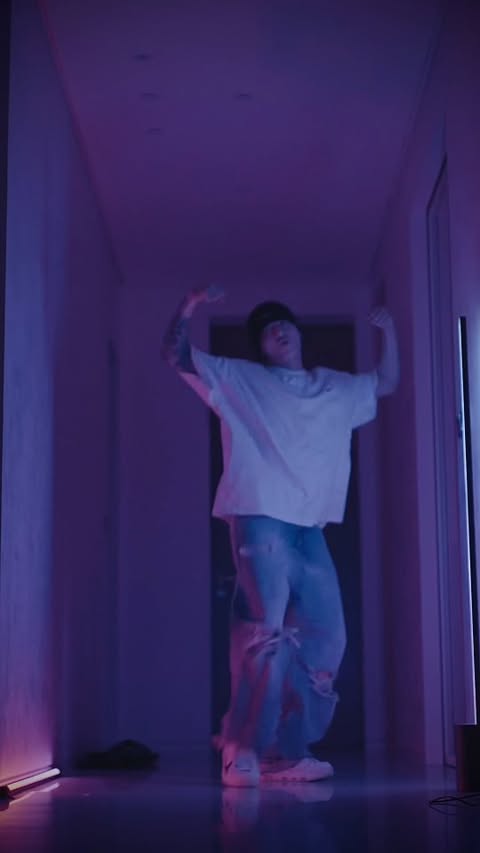 행복한 주말 보내세요 🎶💜🕺