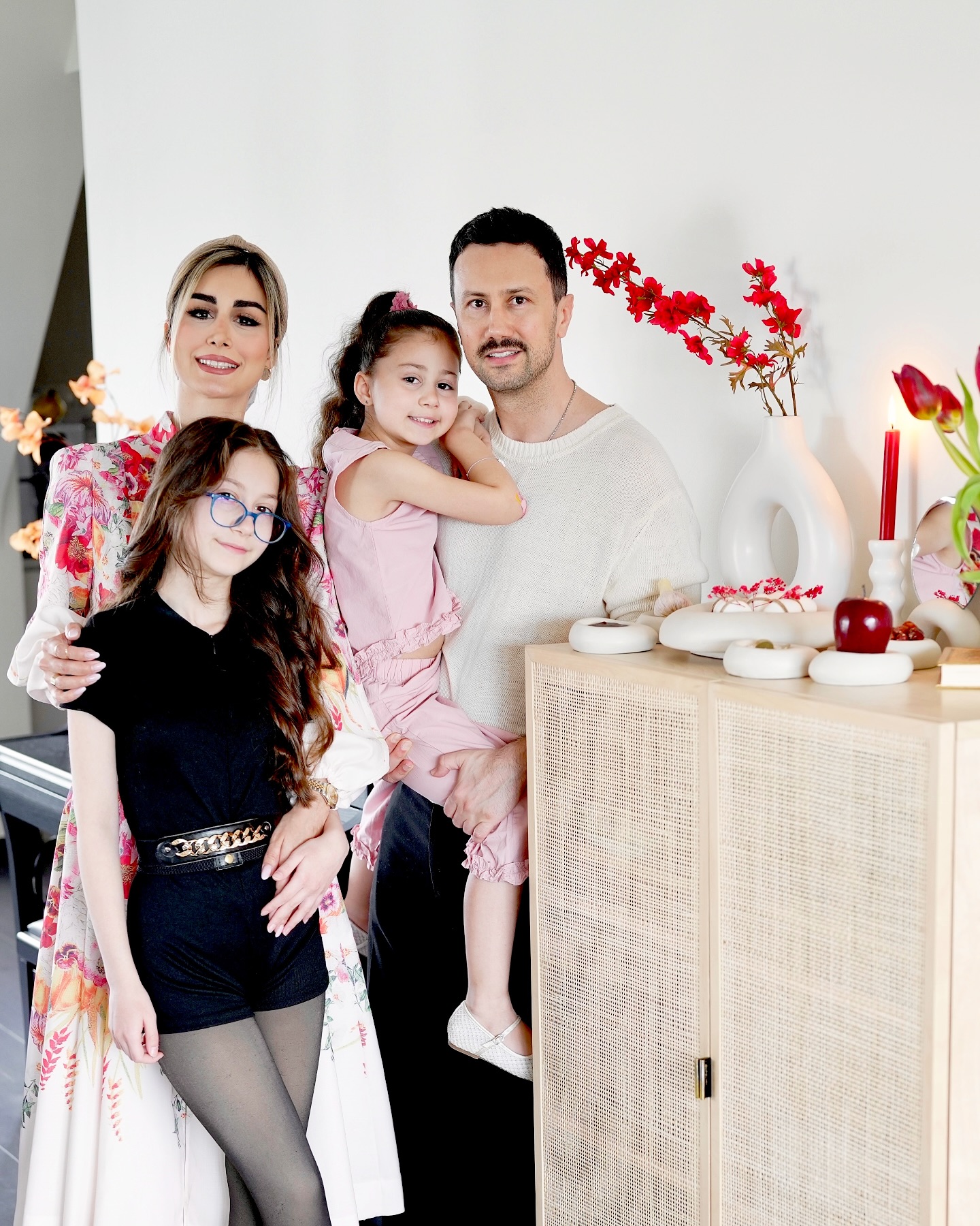 سال نو مبارک، امیدوارم در سال جدید براتون یه معجزهی زیبا اتفاق بیفته🙌🏻✨