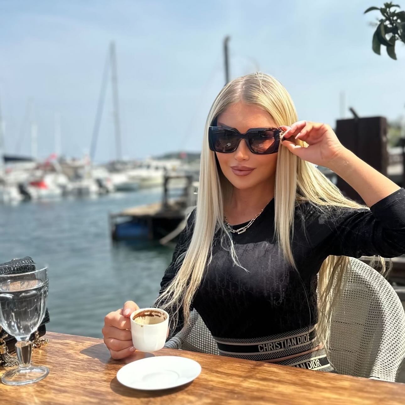 just me, my coffee and the sea🧚♀️