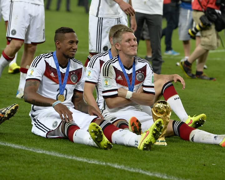 125 years @dfb_team & memories that will last a lifetime ❤️
Unforgettable moments, an unforgettable team - from battles on the pitch to lifting the World Cup. Proud of every moment 🇩🇪⚽