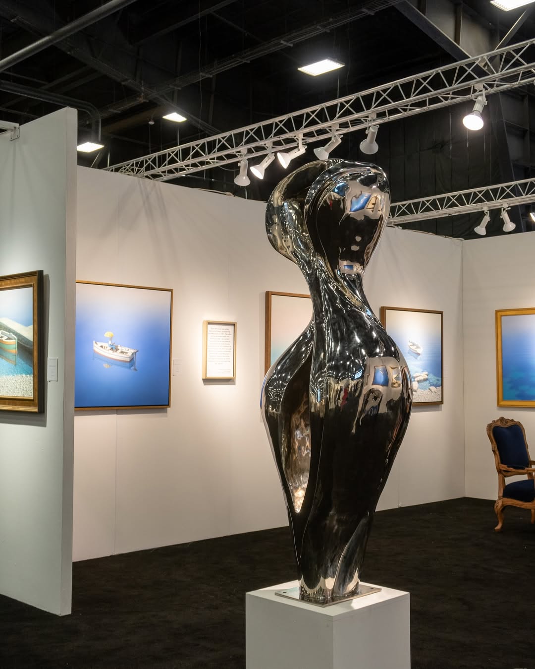 Creative curves @scottsdaleferrariartweek